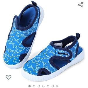 New toddler water shoes! 💧🦈